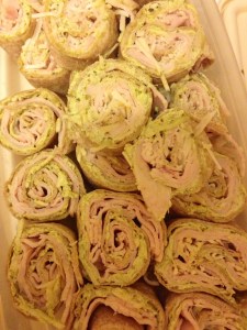 turkey pesto pinwheels