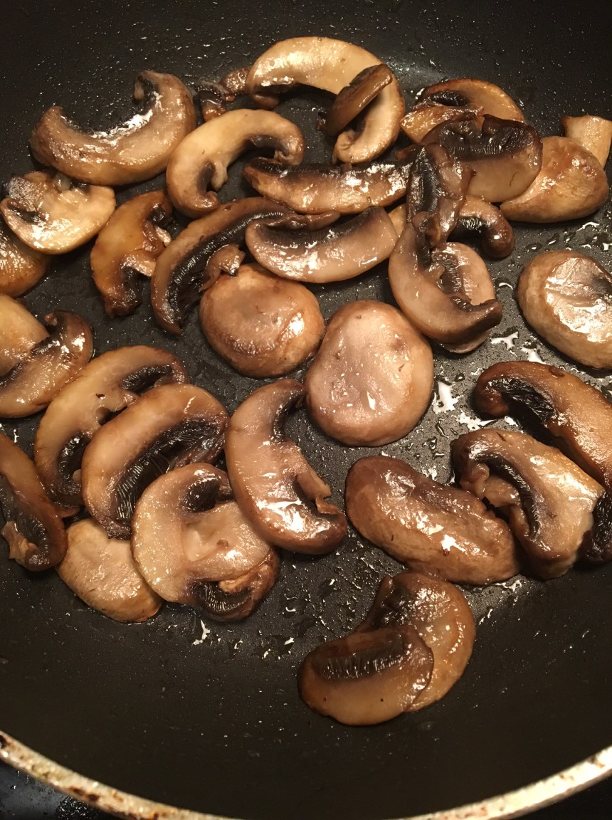 tomato soup with tortellini and mushrooms1
