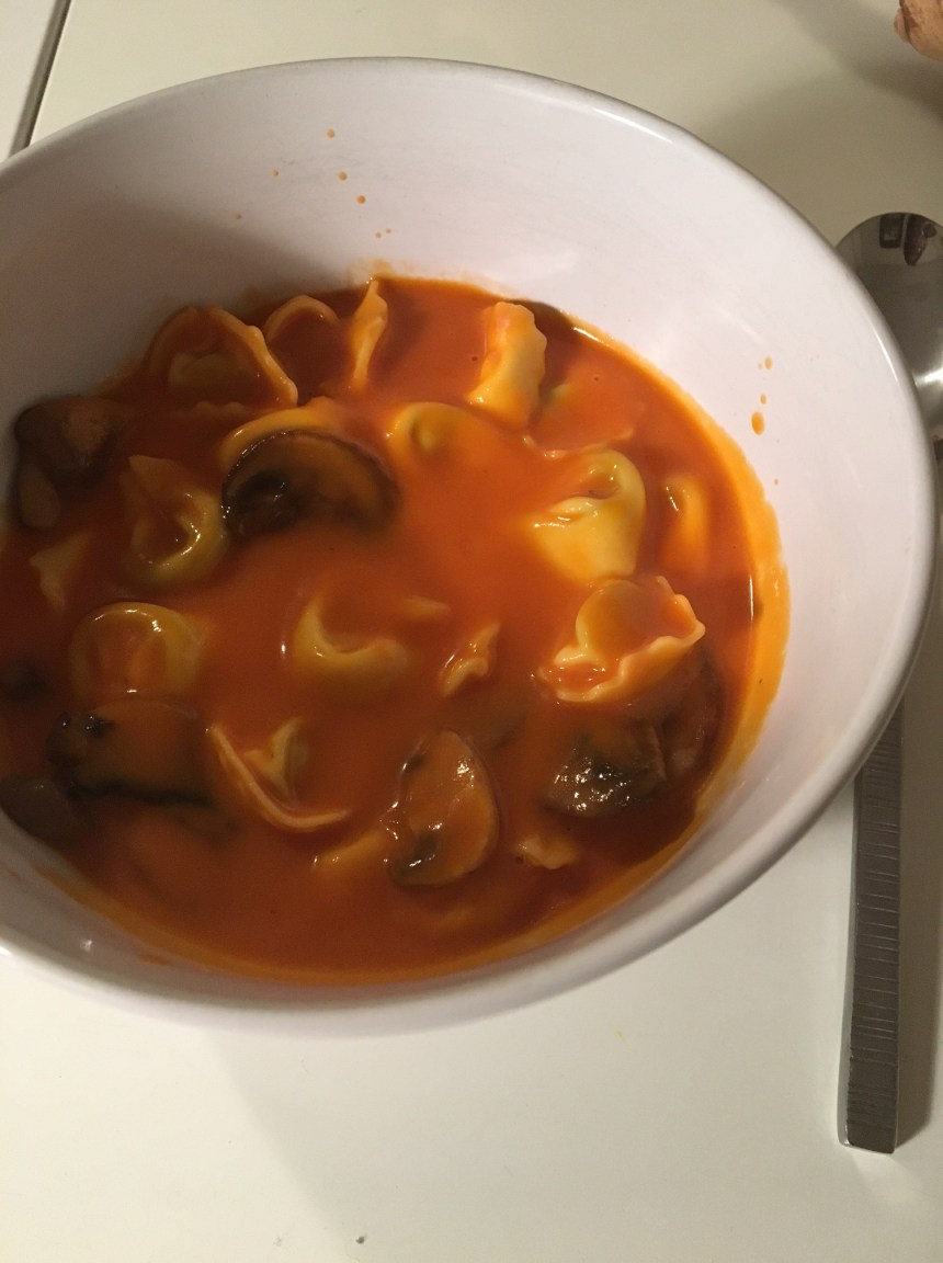 tomato soup with tortellini and mushrooms5