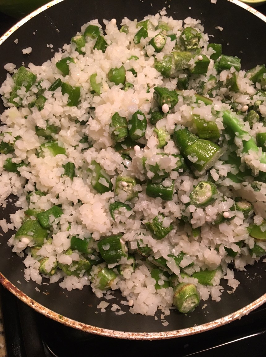 curry chicken wih okra cauliflower rice1