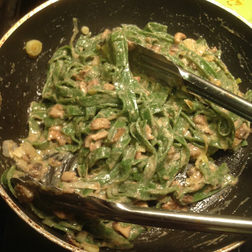 pasta with walnut sauce4