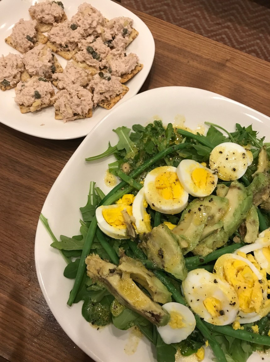 tuna salad on everything crackers2