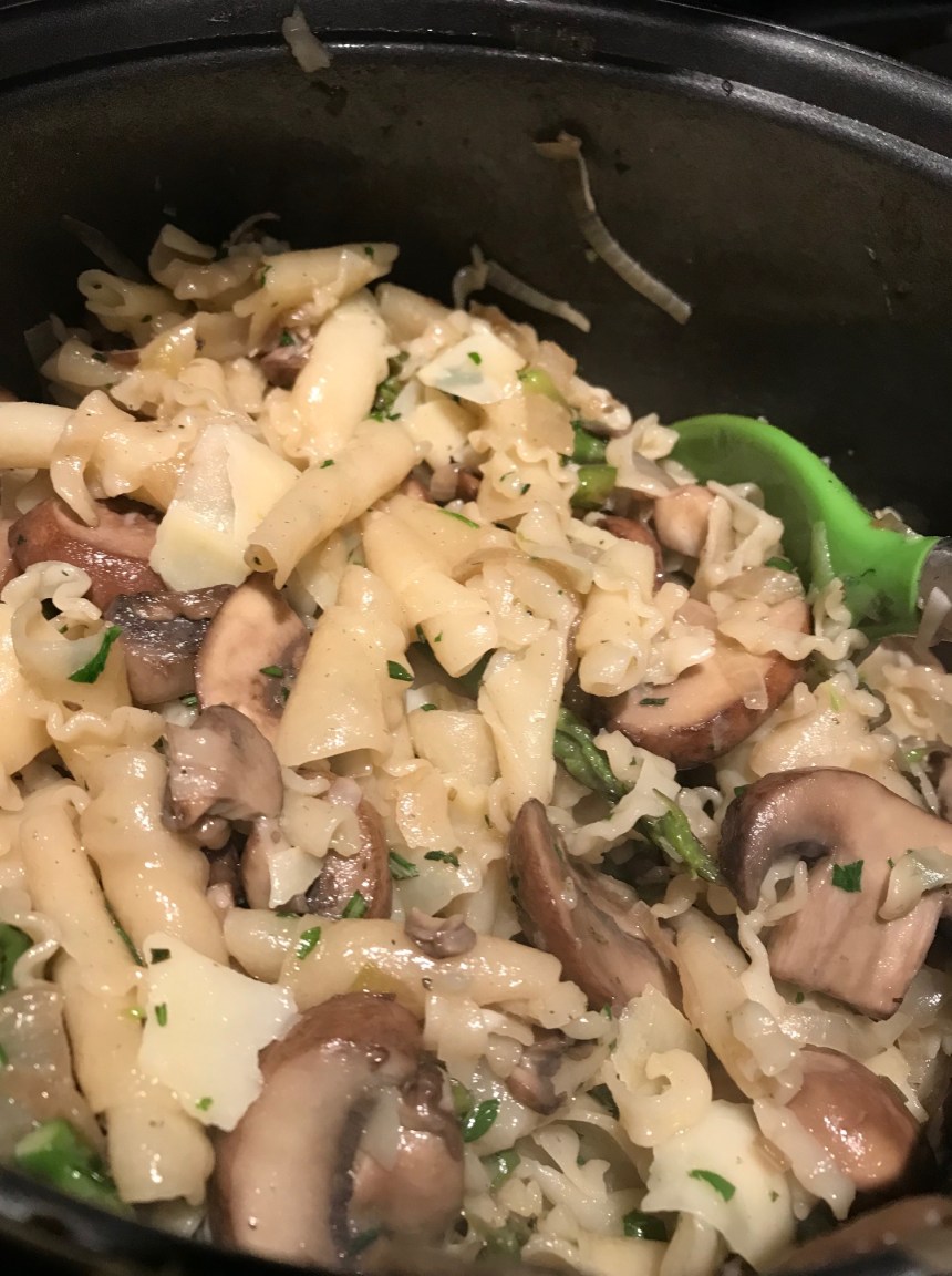 Pasta with herb butter, cremini, and asparagus5