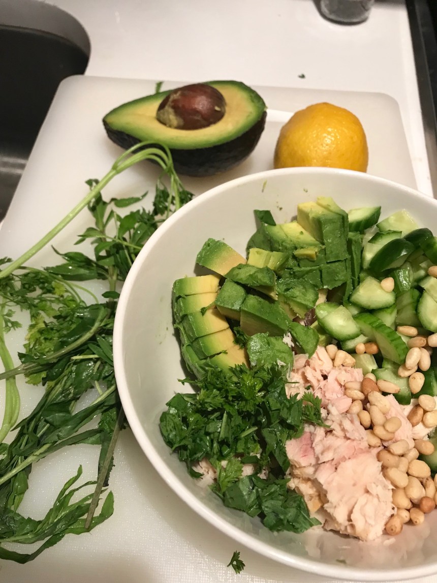 Tuna Avocado Mayo-less Salad1