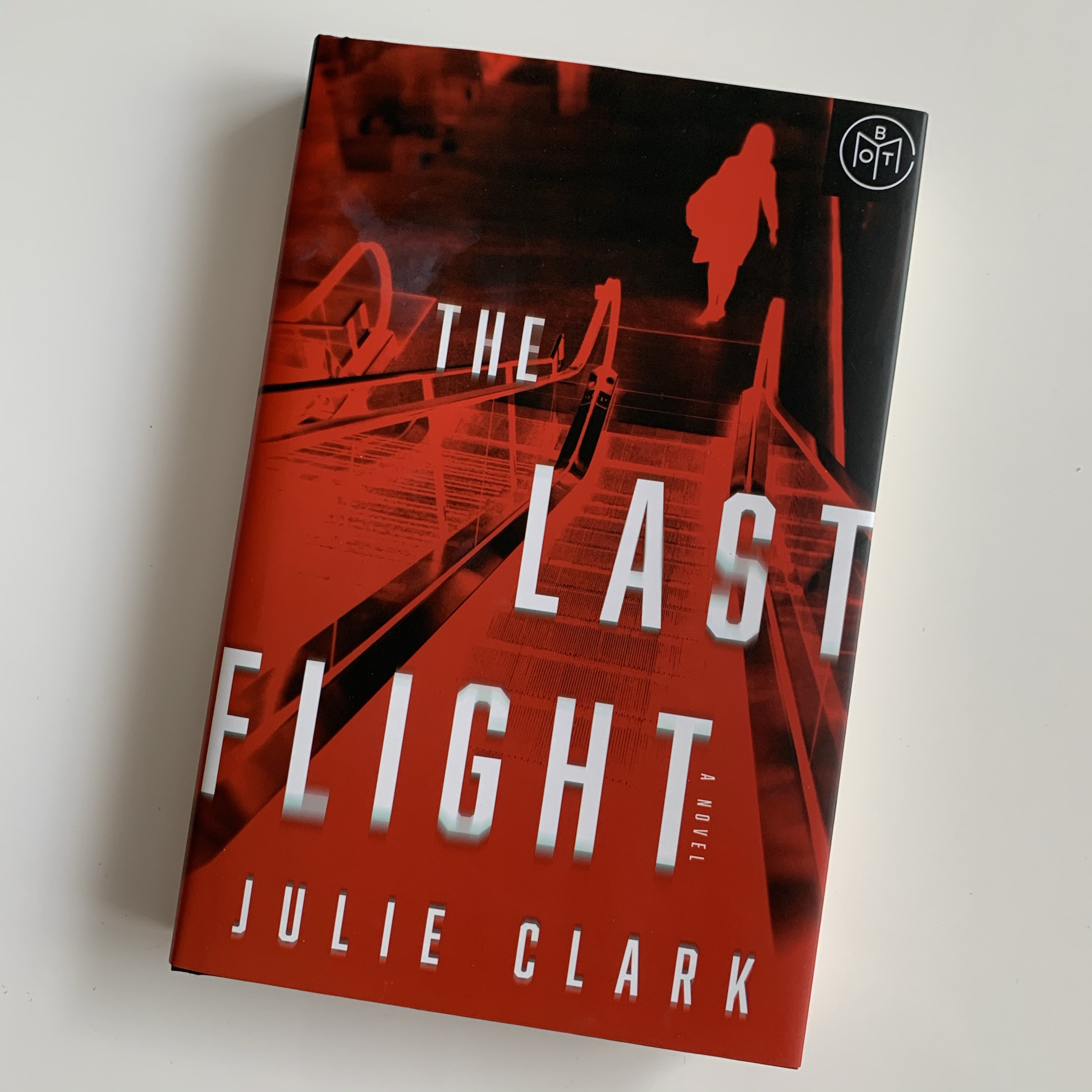 Book Review: The Last Flight – Peaches to Apples